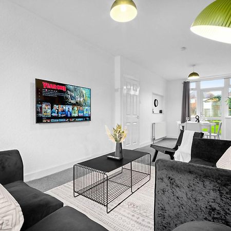 ברמינגהאם Stylish 3 Bedroom House - Parking - Garden - Great Barr - Netflix - Top Rated -121J מראה חיצוני תמונה